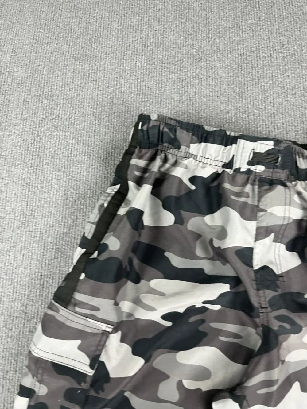 Beverly Hills Polo Club Mens Gray Camouflage Swim Trunks M